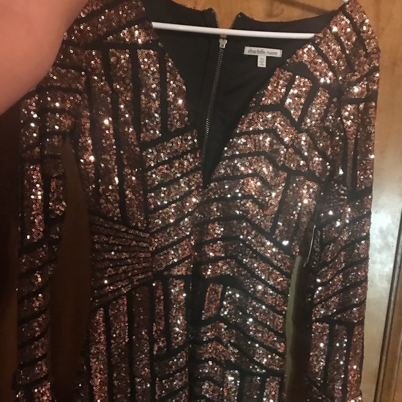 Gold sequin mini dress - Picture 2 of 4